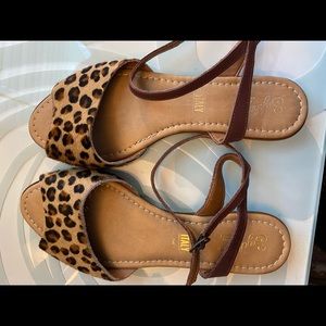 Seychelles leopard sandal. Size 7.5